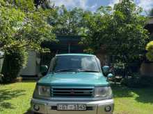 Mitsubishi Mini Pajero GDI 2000 SUV