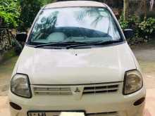 Mitsubishi Minica 2000 Car
