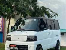 Mitsubishi MiniCab 2001 Van