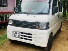 Mitsubishi Minicab 1999 Van
