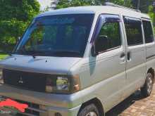 Mitsubishi Minicab 2001 Van