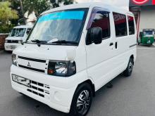 Mitsubishi MiniCab 2011 Van