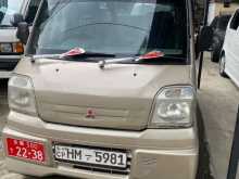 Mitsubishi Minicab 2000 Van