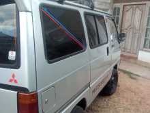 Mitsubishi MiniCab 1990 Van