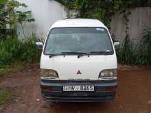 Mitsubishi Minicab 1999 Van