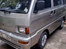 Mitsubishi Minicab 1999 Van