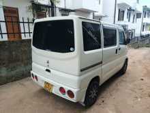 Mitsubishi MiniCab 2000 Van