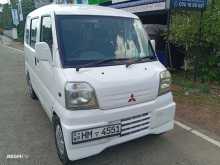 Mitsubishi MiniCab 2000 Van