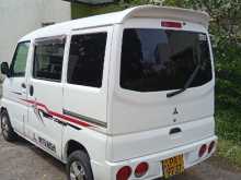 Mitsubishi Minicab 2001 Van