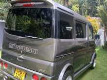 Mitsubishi MiniCab 2001 Van