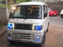 Mitsubishi Minicab 2003 Van