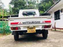 https://riyasewana.com/uploads/mitsubishi-minicab-2004-1410222712174.jpg