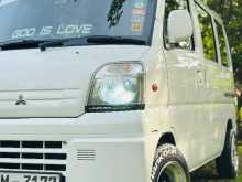 Mitsubishi MiniCab 2000 Van