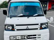 Mitsubishi MiniCab 2011 Van