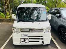 Mitsubishi Minicab 2013 Van