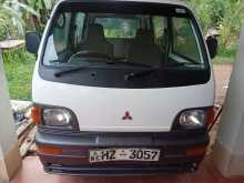 Mitsubishi Minicab 2004 Van