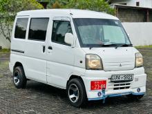 Mitsubishi MiniCab 2000 Van
