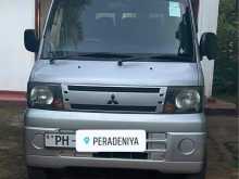 Mitsubishi Minicab 2011 Van