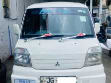 Mitsubishi Minicab 2000 Van