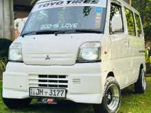 Mitsubishi Minicab 2000 Van