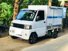 Mitsubishi MiniCab Freezer 2006 Lorry