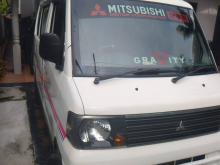 Mitsubishi Minicab U61 1999 Van