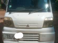 Mitsubishi Minicab 2000 Van