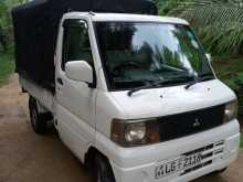 Mitsubishi Miniceb 2004 Lorry