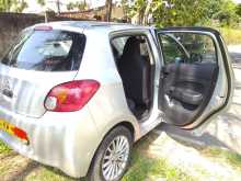 https://riyasewana.com/uploads/mitsubishi-mirage-26111310574.jpg