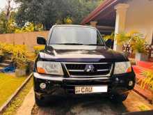Mitsubishi Montero Shogun 2006 SUV