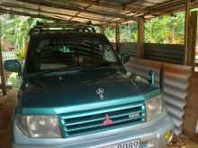 Mitsubishi Pajero 1998 Van