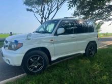 Mitsubishi Mitsubishi 2001 SUV