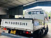https://riyasewana.com/uploads/mitsubishi-mitsubishi-canter-2005-111362712383.jpg