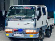 https://riyasewana.com/uploads/mitsubishi-mitsubishi-canter-2005-111362713002.jpg