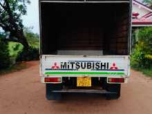 https://riyasewana.com/uploads/mitsubishi-mitsubishi-delica-1996-169344212404.jpg