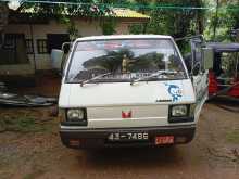 Mitsubishi Delica 1982 Van
