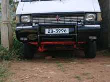 Mitsubishi L300 1986 Van