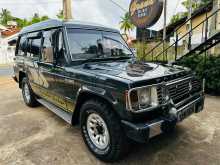 Mitsubishi Pajero 1987 SUV