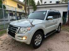 https://riyasewana.com/uploads/mitsubishi-mitsubishi-pajaro-2016-59250712344.jpg