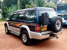 https://riyasewana.com/uploads/mitsubishi-mitsubishi-pajero-15160020533.jpg
