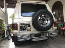 https://riyasewana.com/uploads/mitsubishi-mitsubishi-pajero-1989-179451412302.jpg