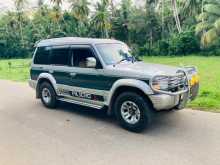 https://riyasewana.com/uploads/mitsubishi-mitsubishi-pajero-1992-2120054812162.jpg