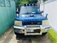 Mitsubishi Pajero IO 1999 SUV