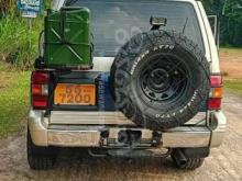 https://riyasewana.com/uploads/mitsubishi-mitsubishi-pajero-2174139432391.jpg