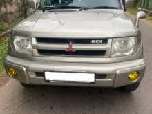 Mitsubishi Pajero IO 1999 SUV