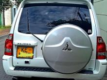 https://riyasewana.com/uploads/mitsubishi-mitsubishi-pajero-3818436455.jpg