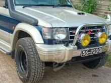 https://riyasewana.com/uploads/mitsubishi-mitsubishi-pajero-97290341136083.jpg
