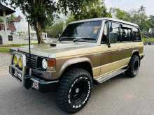 Mitsubishi Pajero 1988 SUV