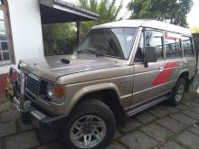 https://riyasewana.com/uploads/mitsubishi-mk1-pajero-1319394417363.jpg