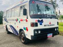 Mitsubishi MMC 1981 Bus